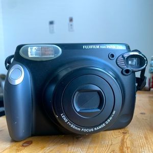 FUJI FILM instax 210